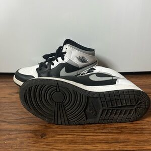 Jordan 1’s size 5y
